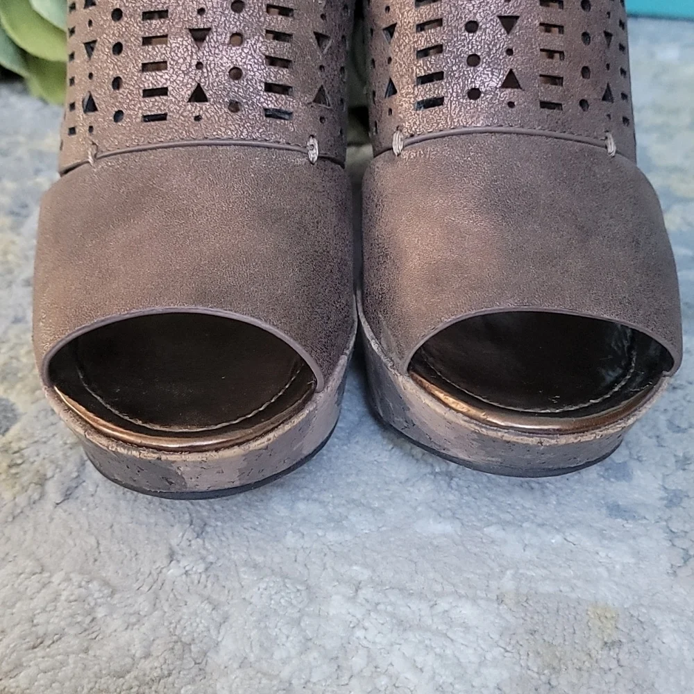Kenneth Cole Reaction Filet of Sole & WMS